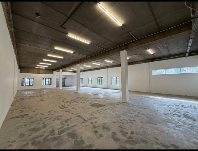 345M² WAREHOUSE TO LET IN HALFWAY HOUSE